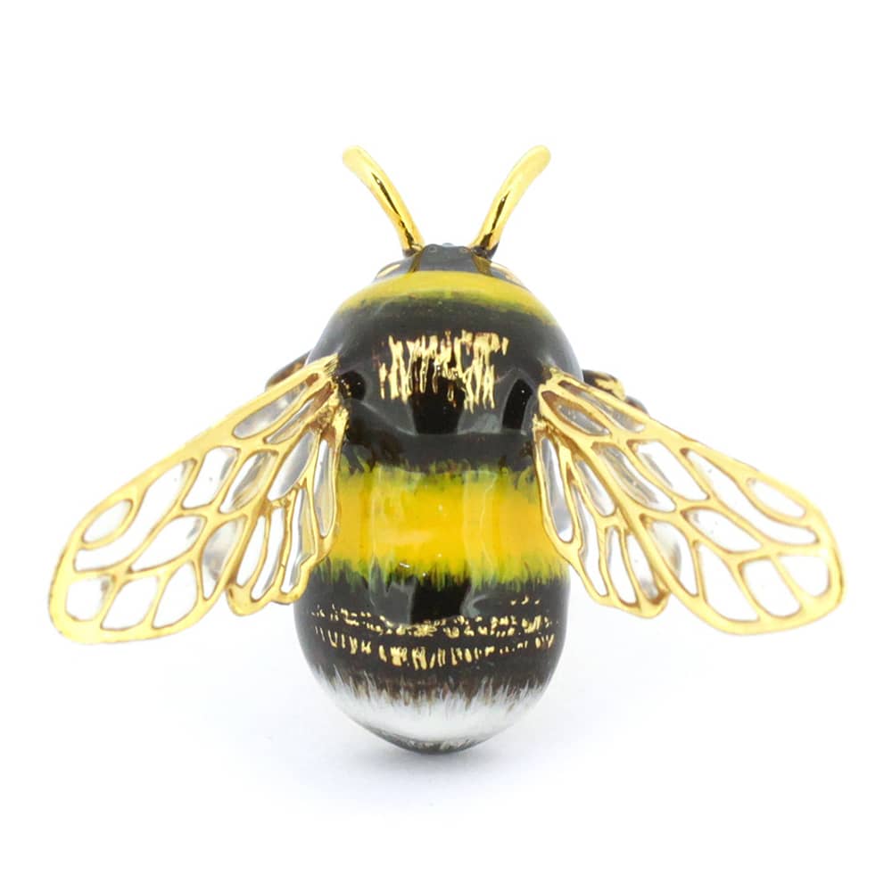 Artistic bee ring with intricate wing details