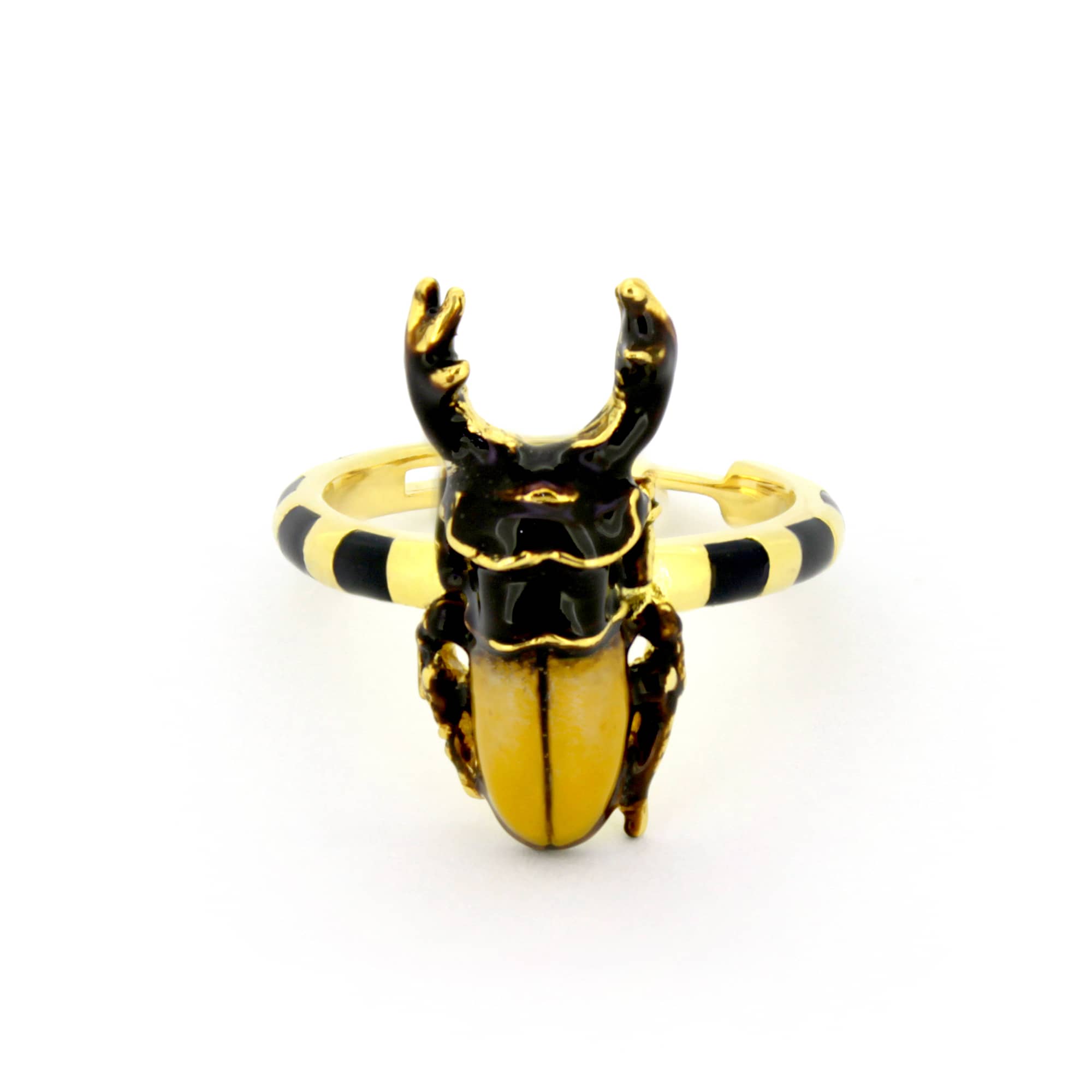 Nature-inspired gold ring designed as a stag beetle, perfect for animal lovers.