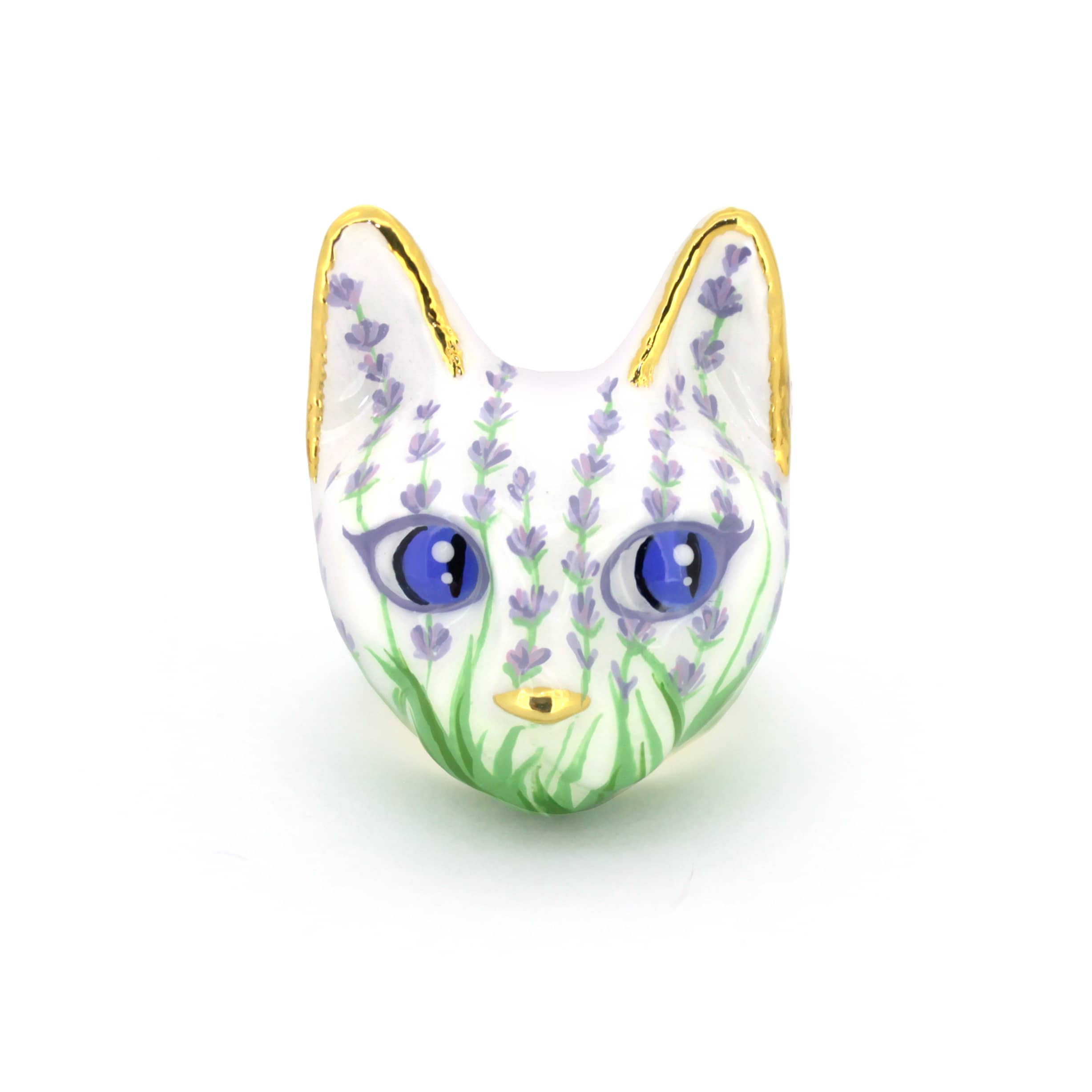 Nature-inspired cat ring featuring a white base, lavender flowers, and striking blue eyes, ideal for art collectors.