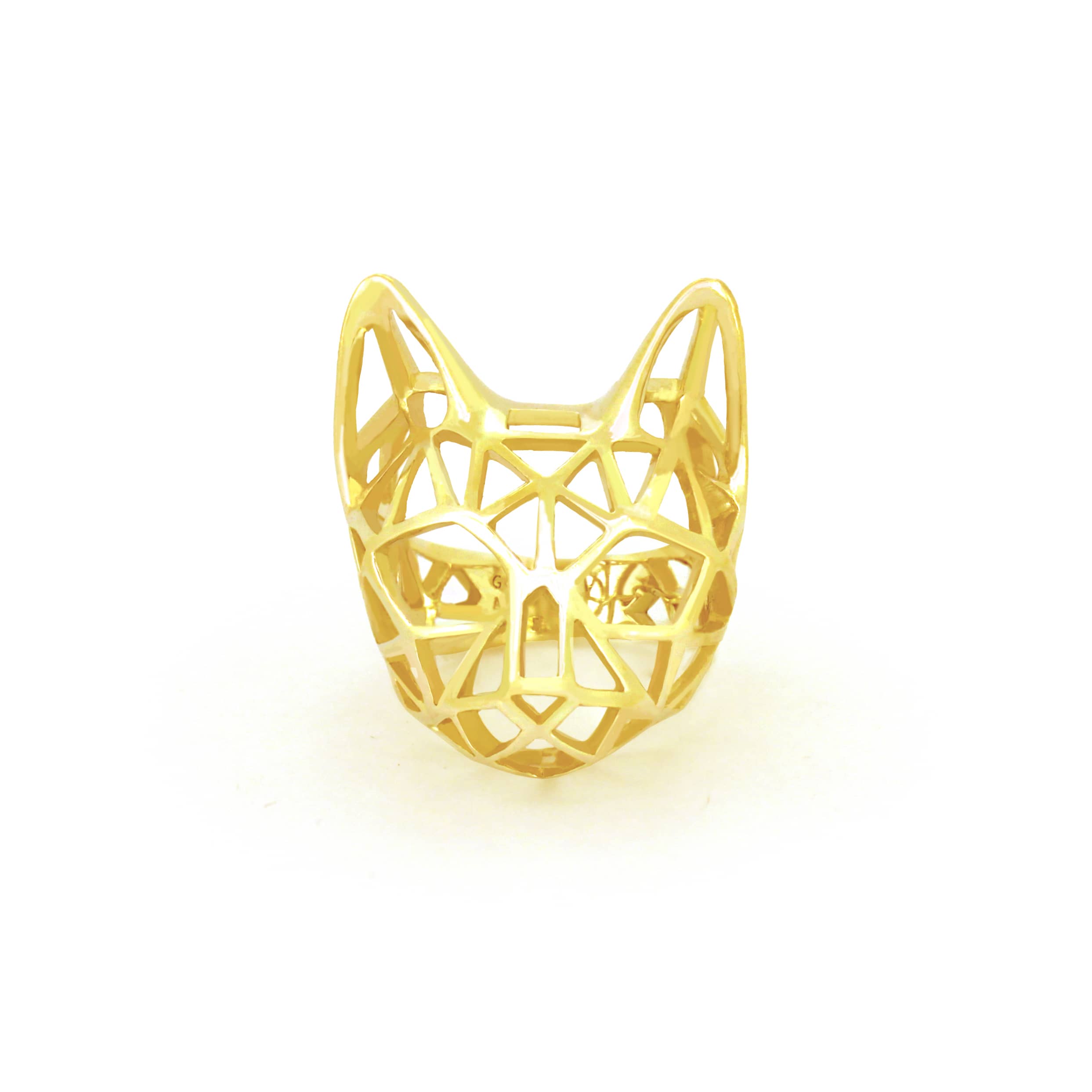 Fashionable gold ring with a cat motif, perfect for cat lovers.