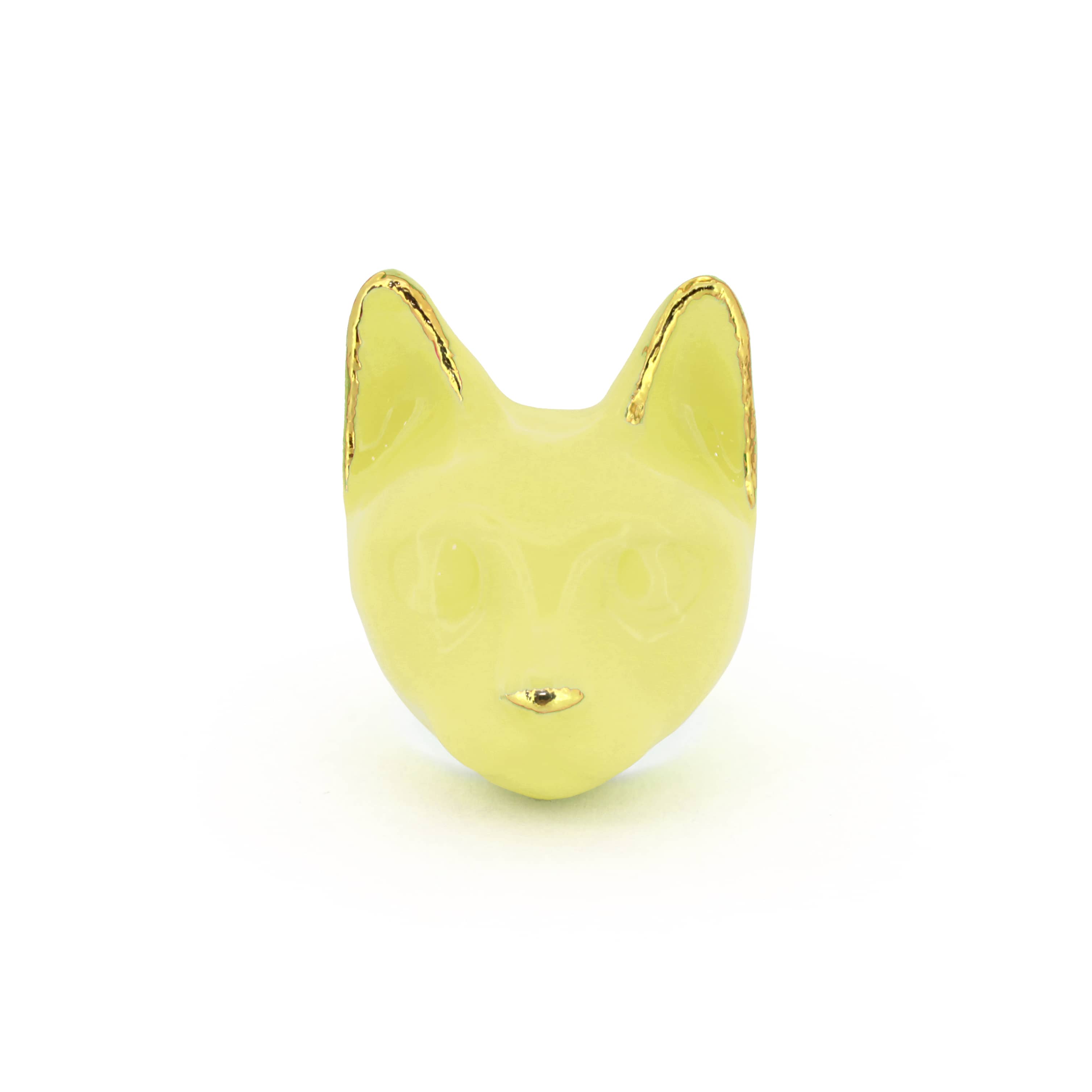 Stylish yellow cat ring featuring a playful design, perfect for summer.