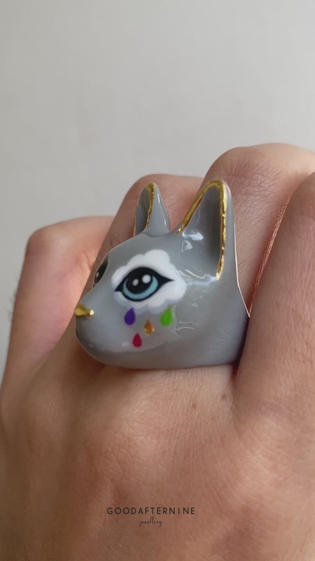 Grey Cat Ring with cloud and rain on the left eye