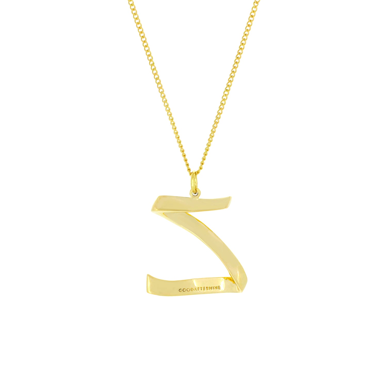 Trendy necklace with a gold-colored letter Z pendant for fashion lovers.