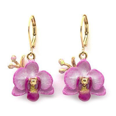 Beautiful floral earrings featuring purple phalaen design