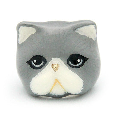 Handcrafted cat ring featuring a Persian cat face