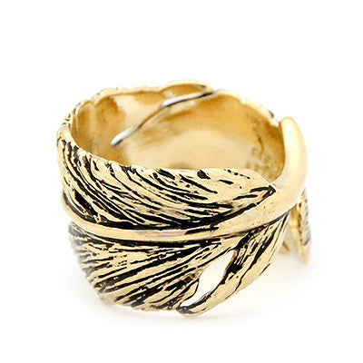Elegant gold ring designed with feather design