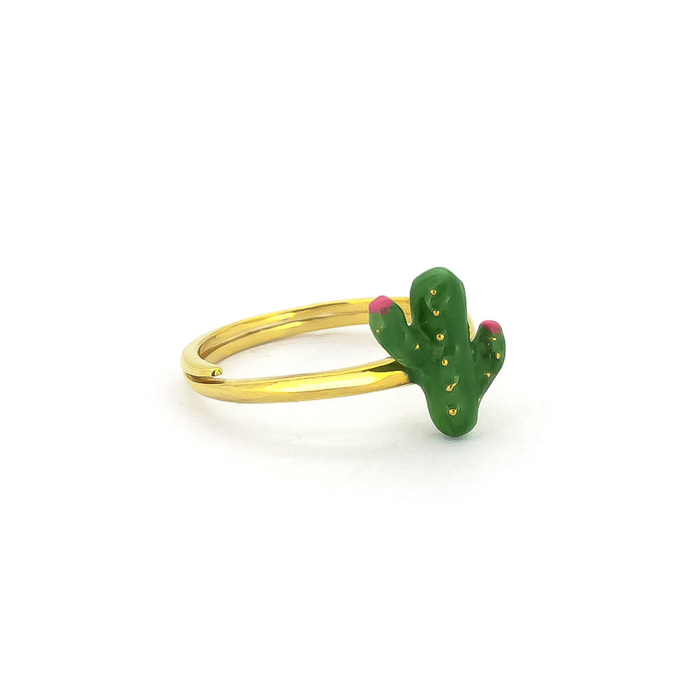 Cute green cactus ring.