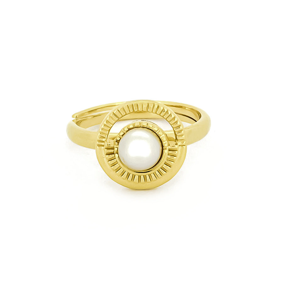 Elegant gold ring inspired by the moon with a central pearl.