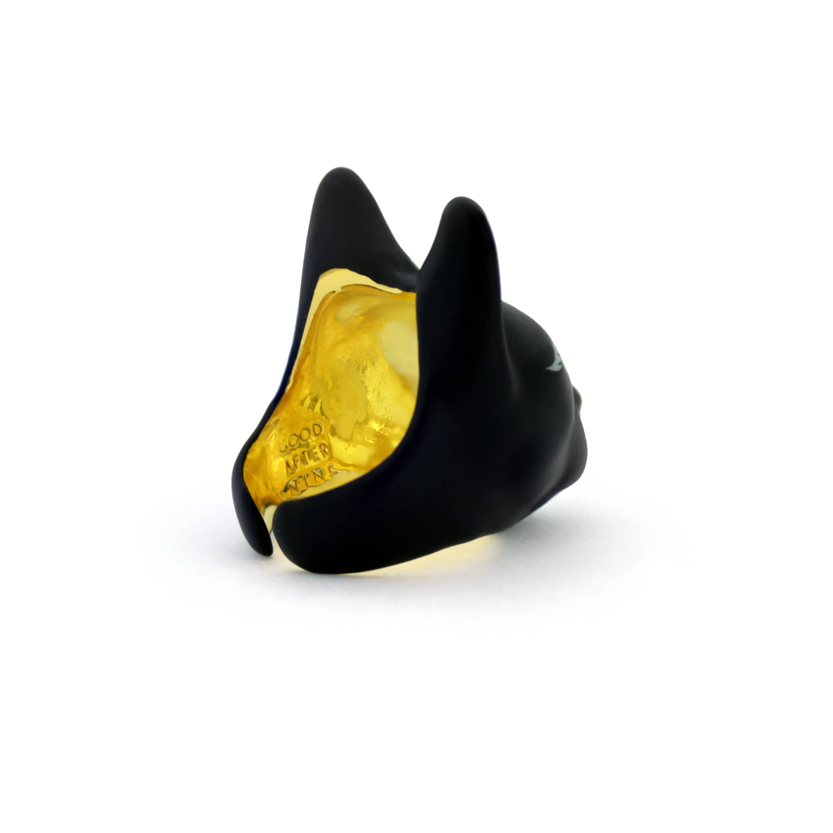 Fashinable hand-painted ring featuring a black cat with vibrant red eyes.