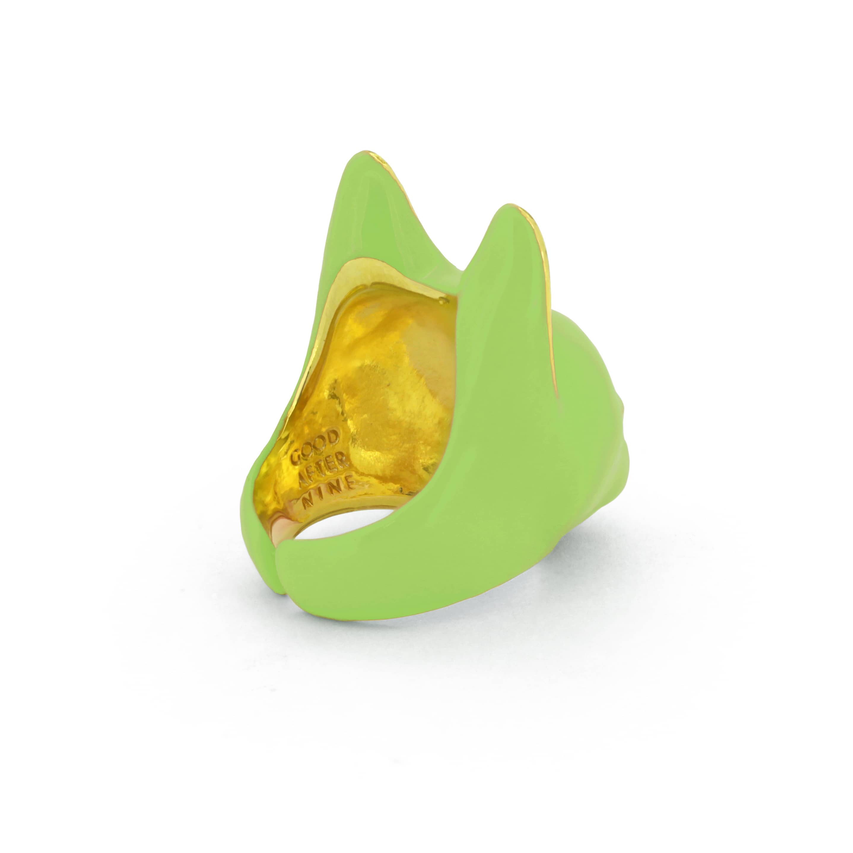 Trendy bright green cat ring with a golden touch, perfect for summer accessory.