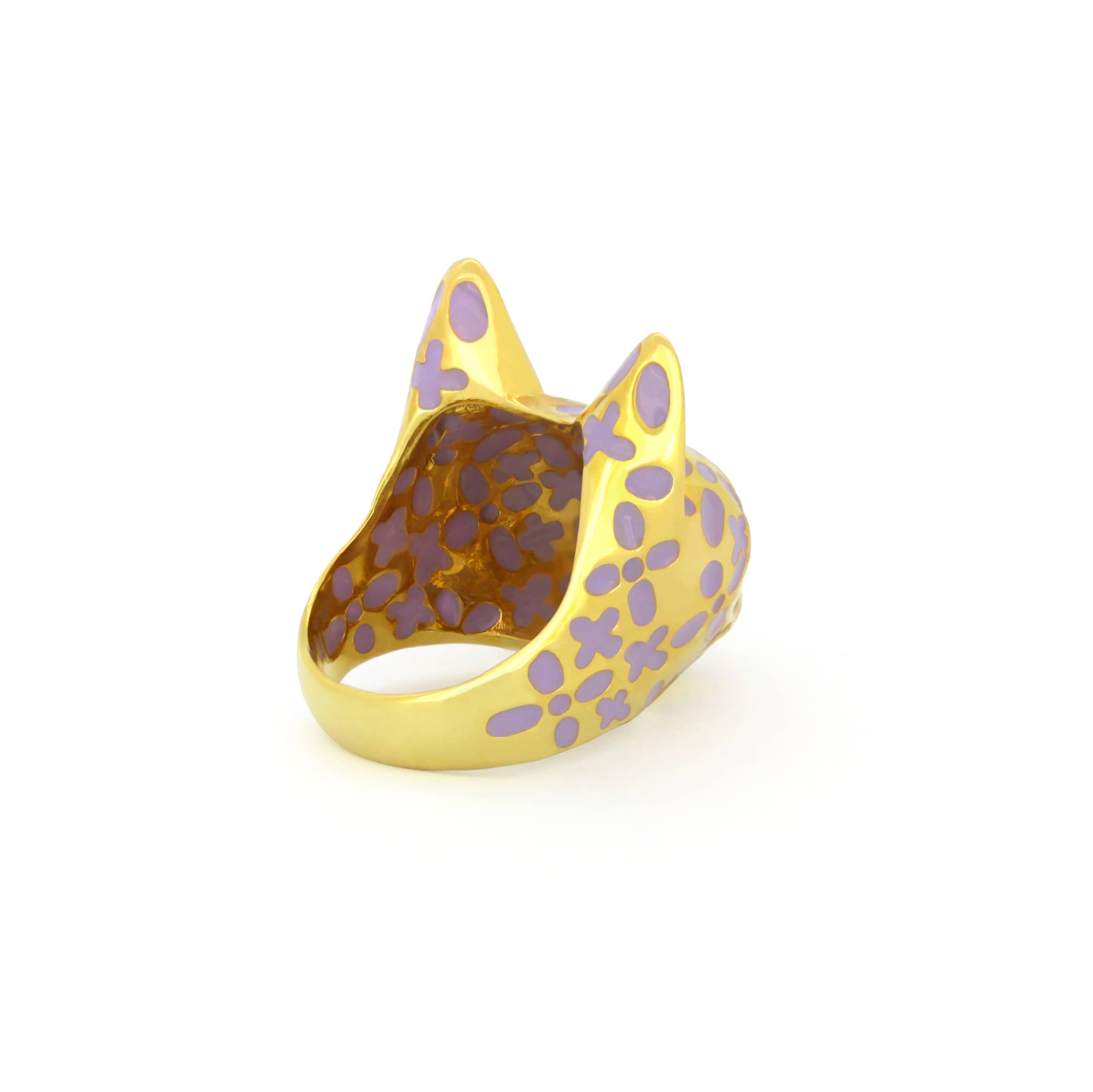 Charming gold cat ring featuring flower patterns.
