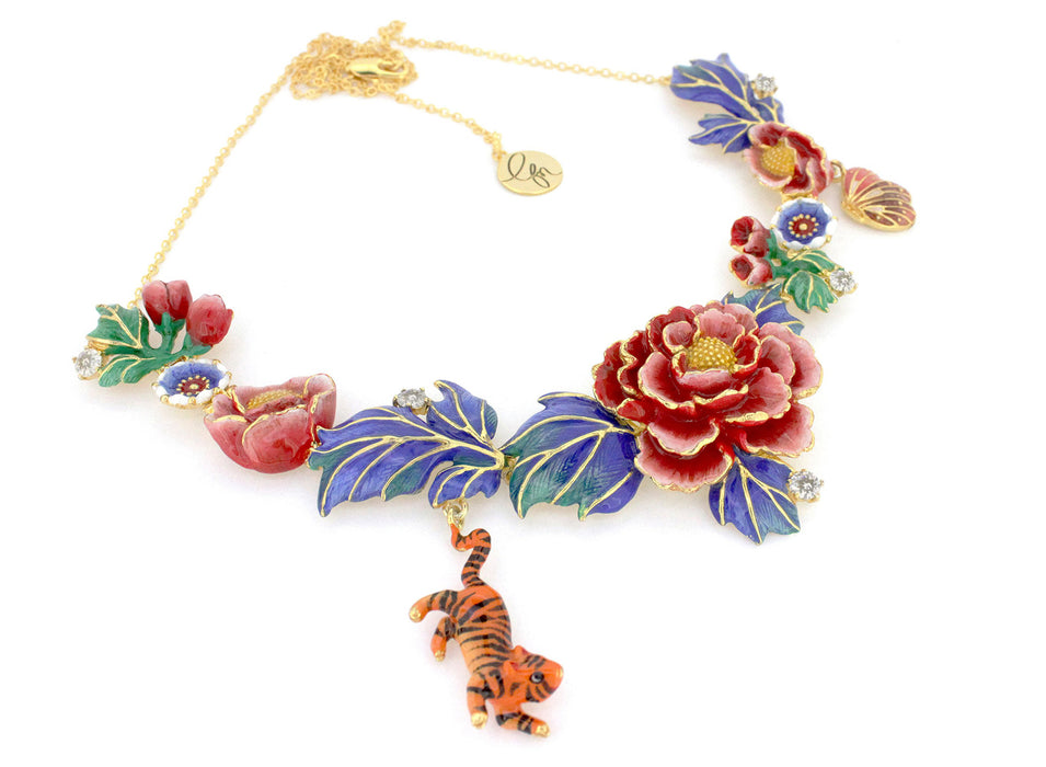 Orient Romance Love Statement Necklace