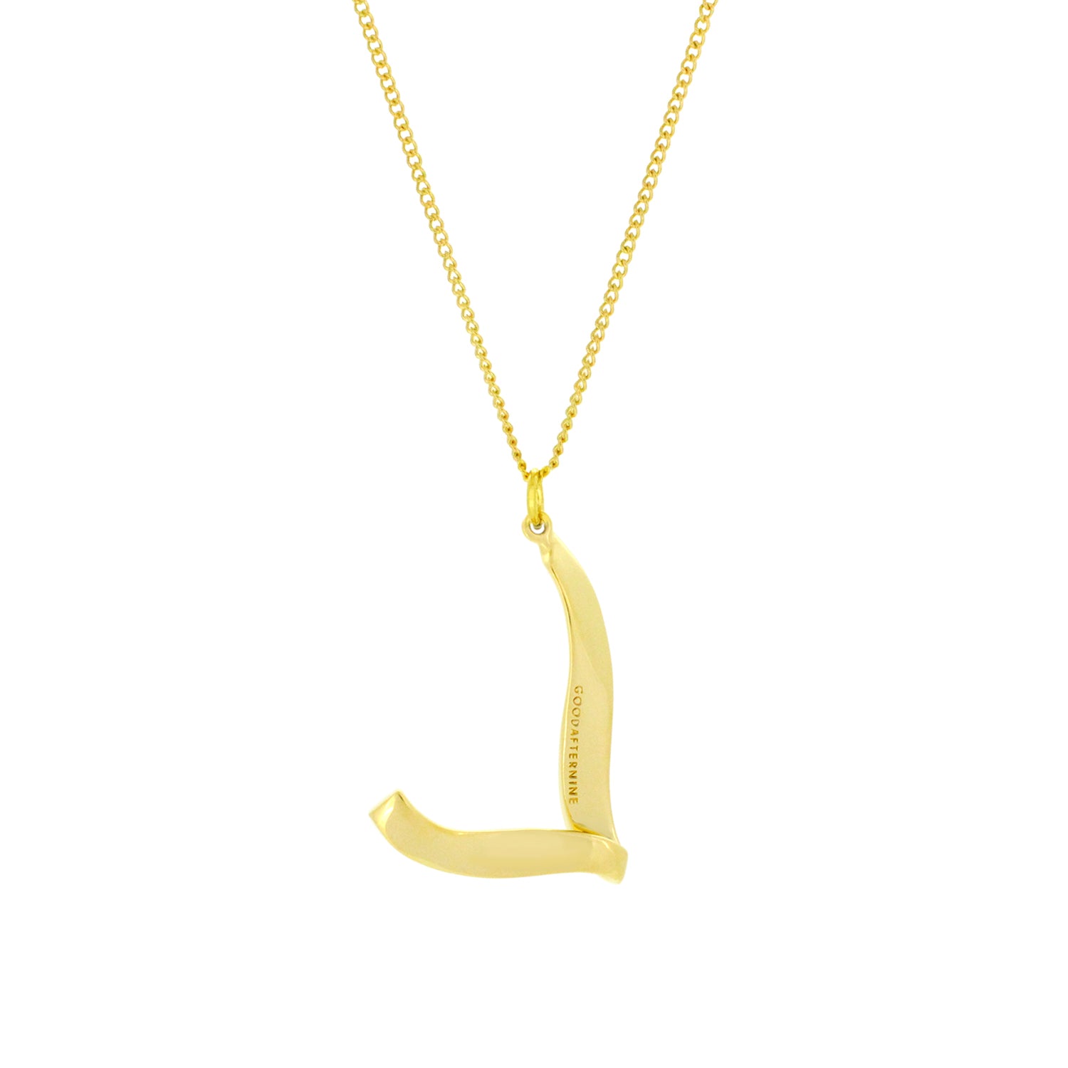 Trendy necklace with a gold-colored letter L pendant for fashion lovers.