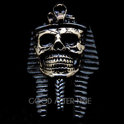 Artisan-crafted ring showcasing a skull and pharaoh theme.
