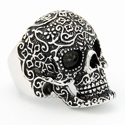 Bold statement skull ring perfect for unique fashion statements.