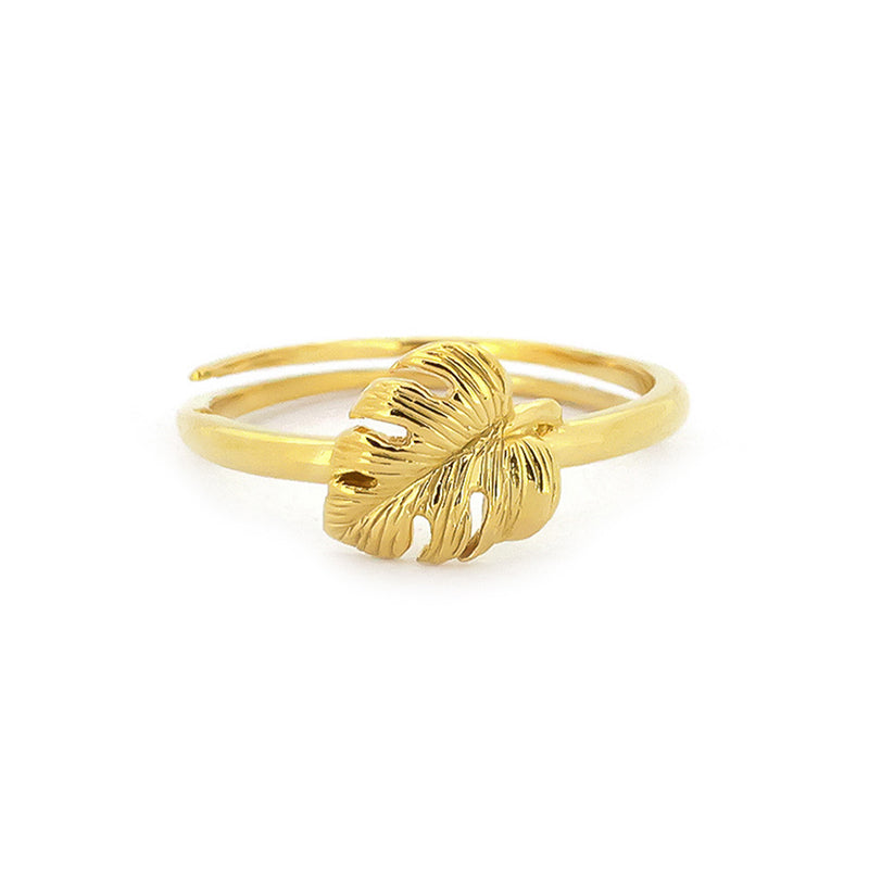 Nature-inspired gold ring showcasing a leaf shape